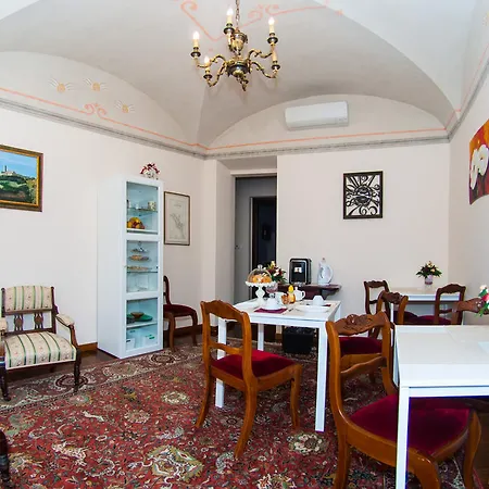 Bed & Breakfast Palazzo Rosati 3*